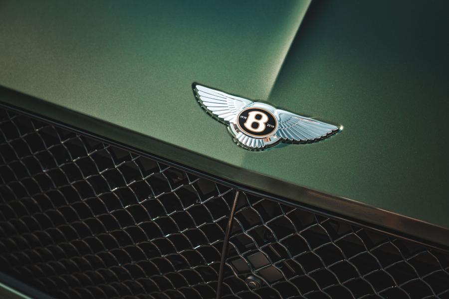 Логотип Bentley Continental GT V8 2019 года  (NA) (фото 33 из 40)